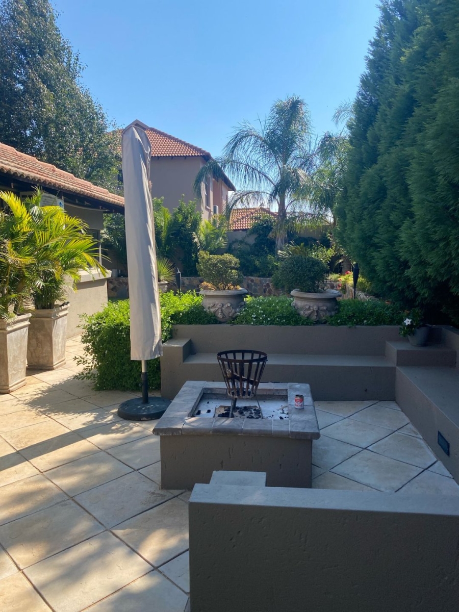 To Let 4 Bedroom Property for Rent in Birdwood Estate North West